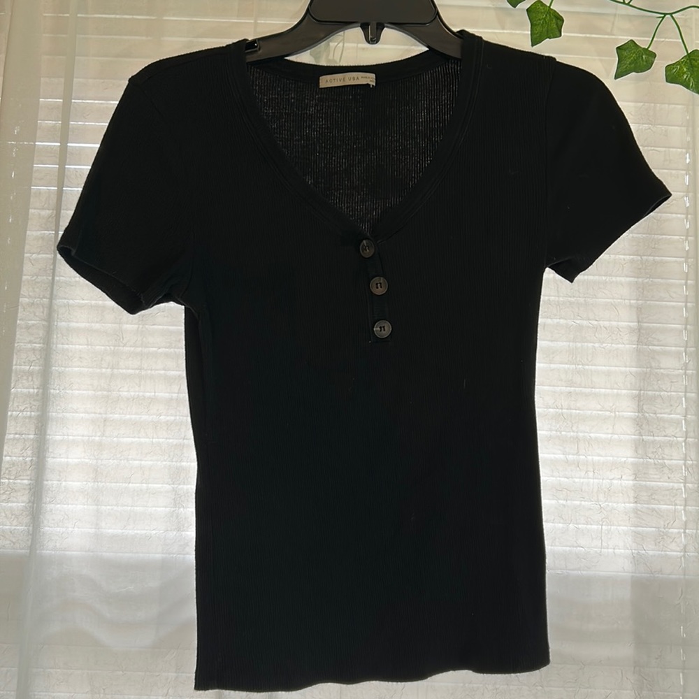 Black, Active USA, Buttons, V neck, Size Medium, Short Sleeve Shirt
